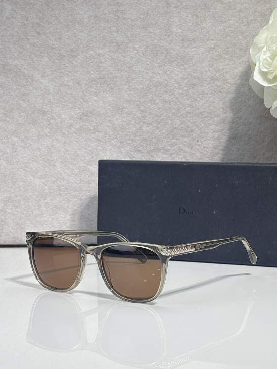 Picture of Dior Sunglasses _SKUfw79760493fw